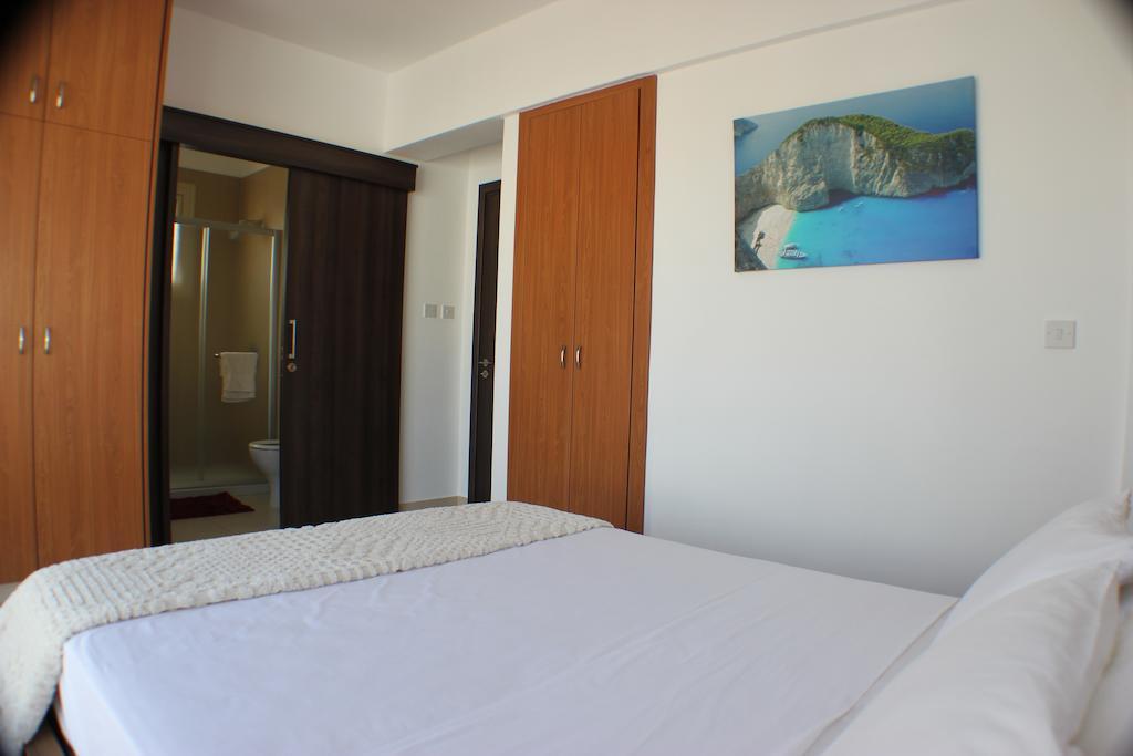 Palm Tree Villas Протарас Стая снимка